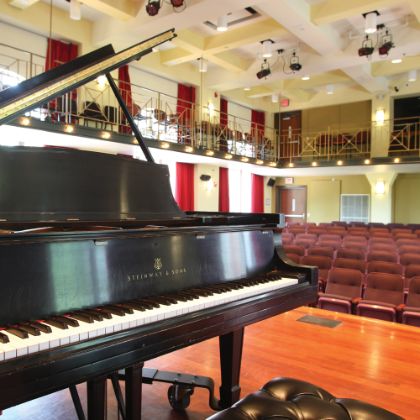 /steinway.com-americas/news/steinway-chronicle/winter-2020/perseverance-pays-with-a-prestigious-all-steinway-designation-for-davidson--