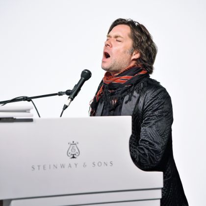 /steinway.com-americas/news/features/the-throwback-rufus-wainwright