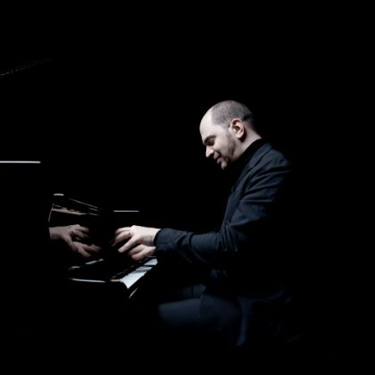 /steinway.com-americas/news/features/kirill-gerstein-pursues-classical-with-an-improvisatory-flair