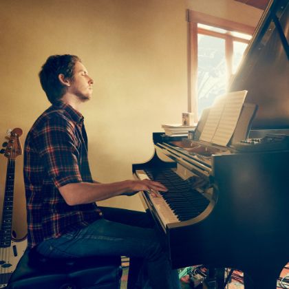 /steinway.com-americas/soundboard/soundboard-jesse-carmichael