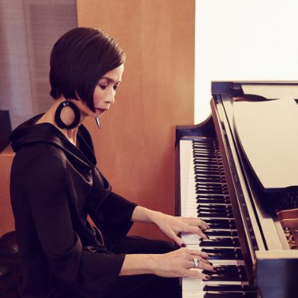 /steinway.com-americas/zh_CN/news/features/owners/josie-natori