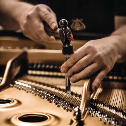 /steinway.com-americas/news/features/utilty/service-and-maintenance