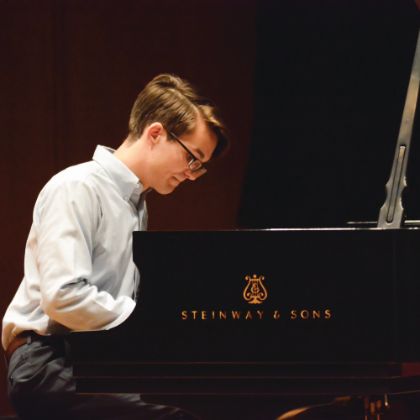 /steinway.com-americas/de/news/articles/baldwin-wallace-conservatory-rallies-community