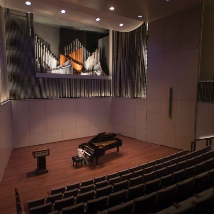 /steinway.com-americas/news/steinway-chronicle/winter-2019/missouri-state-adds-52-new-steinways