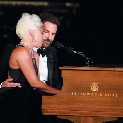 /steinway.com-americas/news/features/gaga-stays-steinway