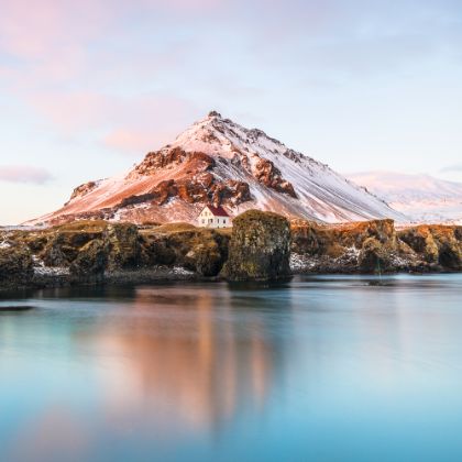 /steinway.com-americas/news/features/songs-in-reykjavik