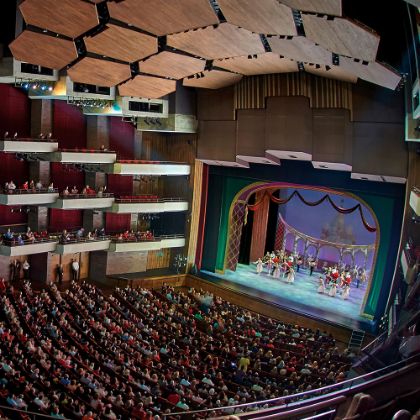 /bostonpianos/features/the-boston-chronicle/winter-2016/steinway-boston-performance-straz-center